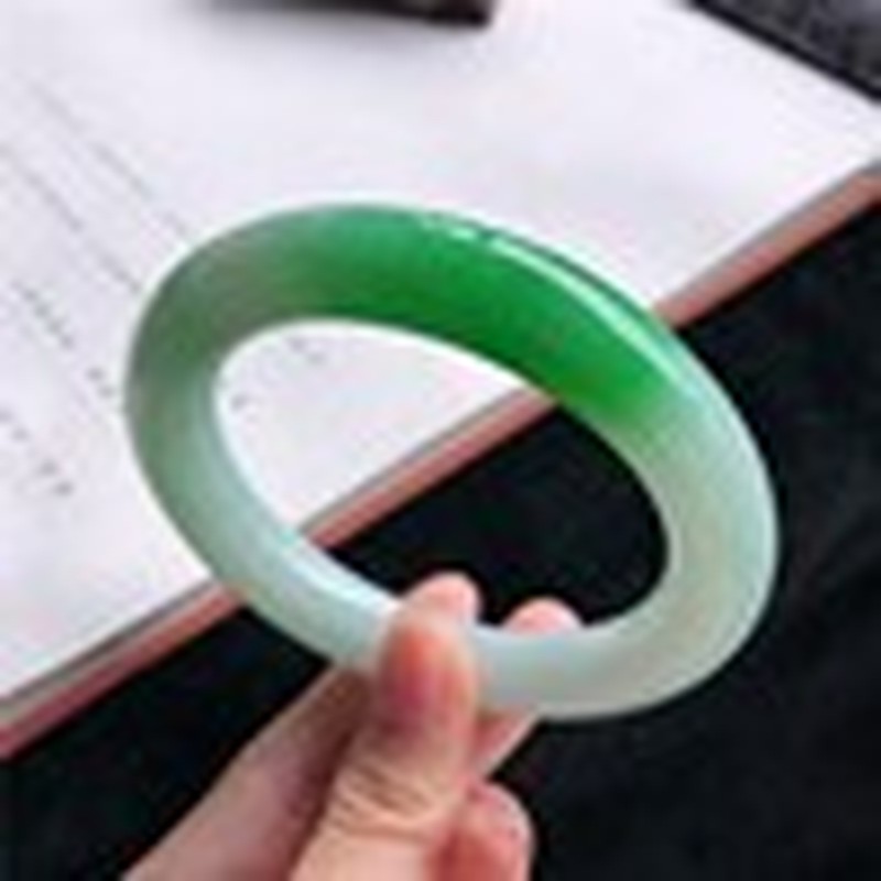 天然ビルマ翡翠ブレスレット、アイスワックスタイプ、ライトグリ - Lighting & Home Decor Studio のレビューと価格