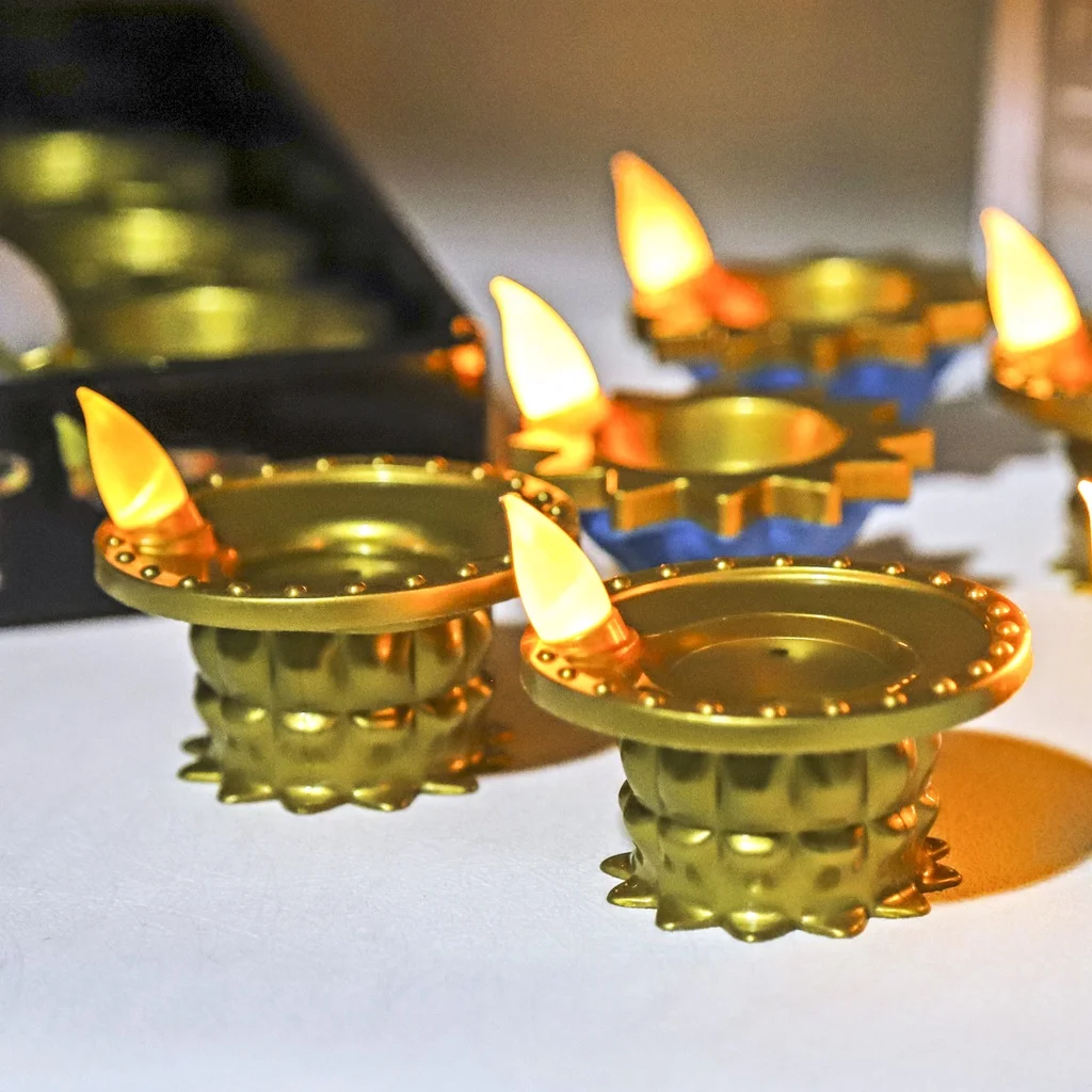 装飾的なLEDキャンドルランプ,ティーライト,ディワリシミュ - Lighting Decoration For Diwali のレビューと価格
