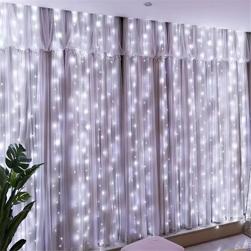 3/6M バッテリー電源 LED カーテンストリングライト  - Fairy Light Curtain のレビューと価格